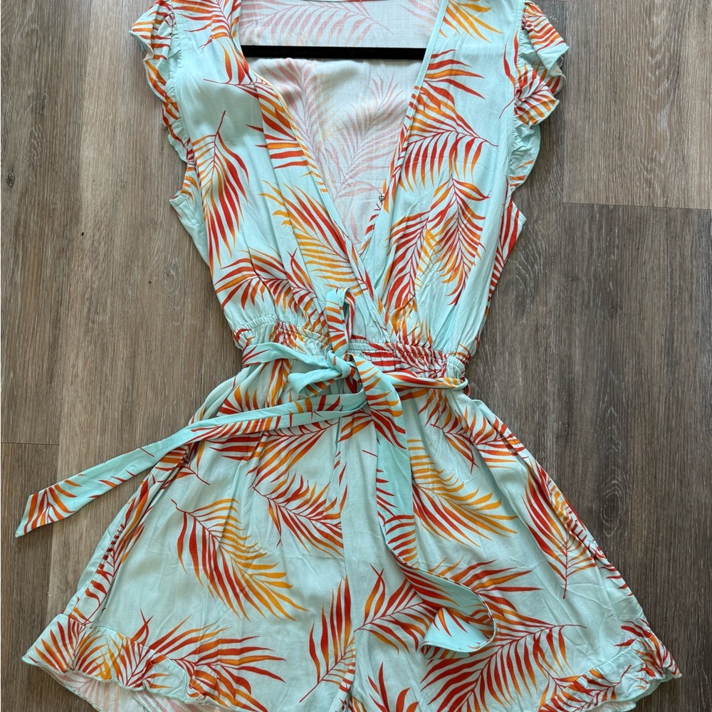 NWOT Striped Short Sleeve Romper (Shorts) - Picture 12 of 16